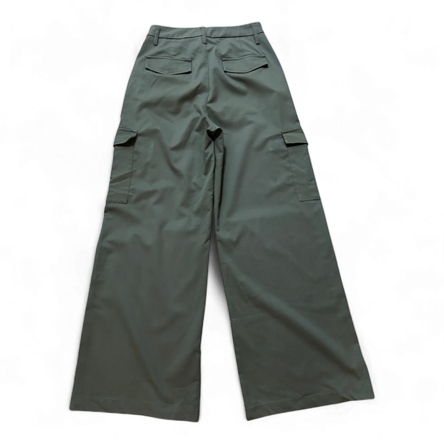 Bershka Damen Cargo-Hose Khaki weites Bein Größe 38