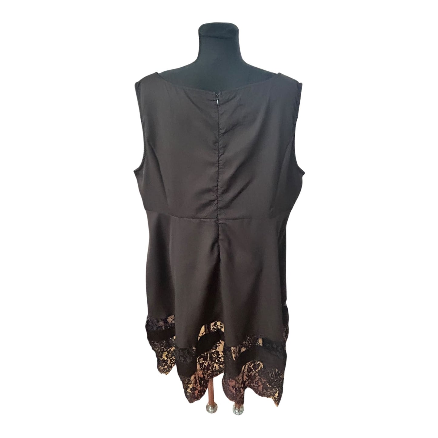 Nextmia Damenkleid Größe 54 Schwarz ärmellos Spitze elegant