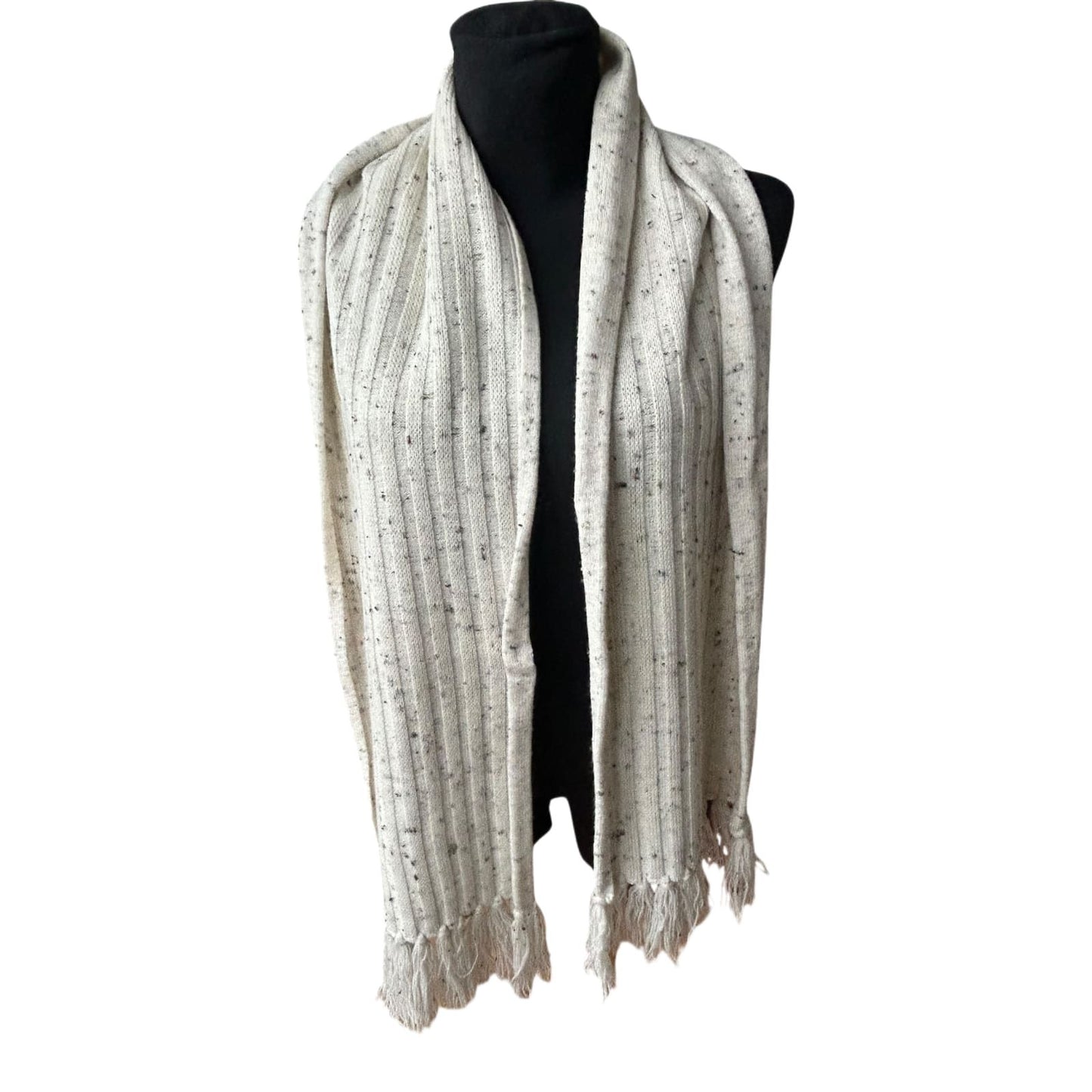Damen Schal weich beige wollig mit Fransen gestrickt klassisch Herbst Winter