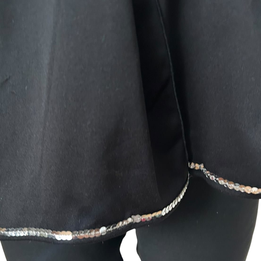 Schwarzes Damen Tuch Schal Elegant Lang Mit Pailletten Leicht Fallend