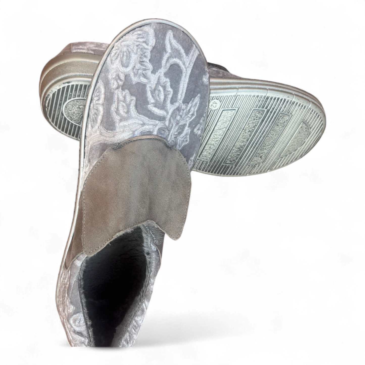 Warme Hausschuhe Gr. 42 grau floral mit Futter Vintage Look Filzoptik