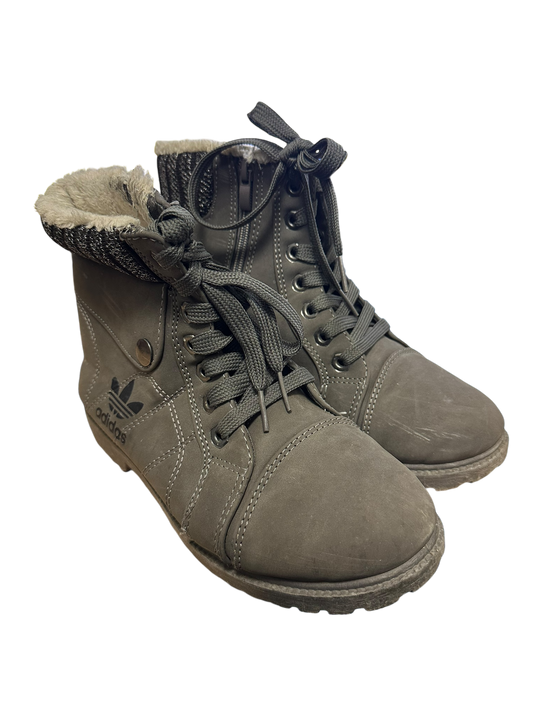 Adidas Damenstiefelette grau und gefüttert Gr. 37