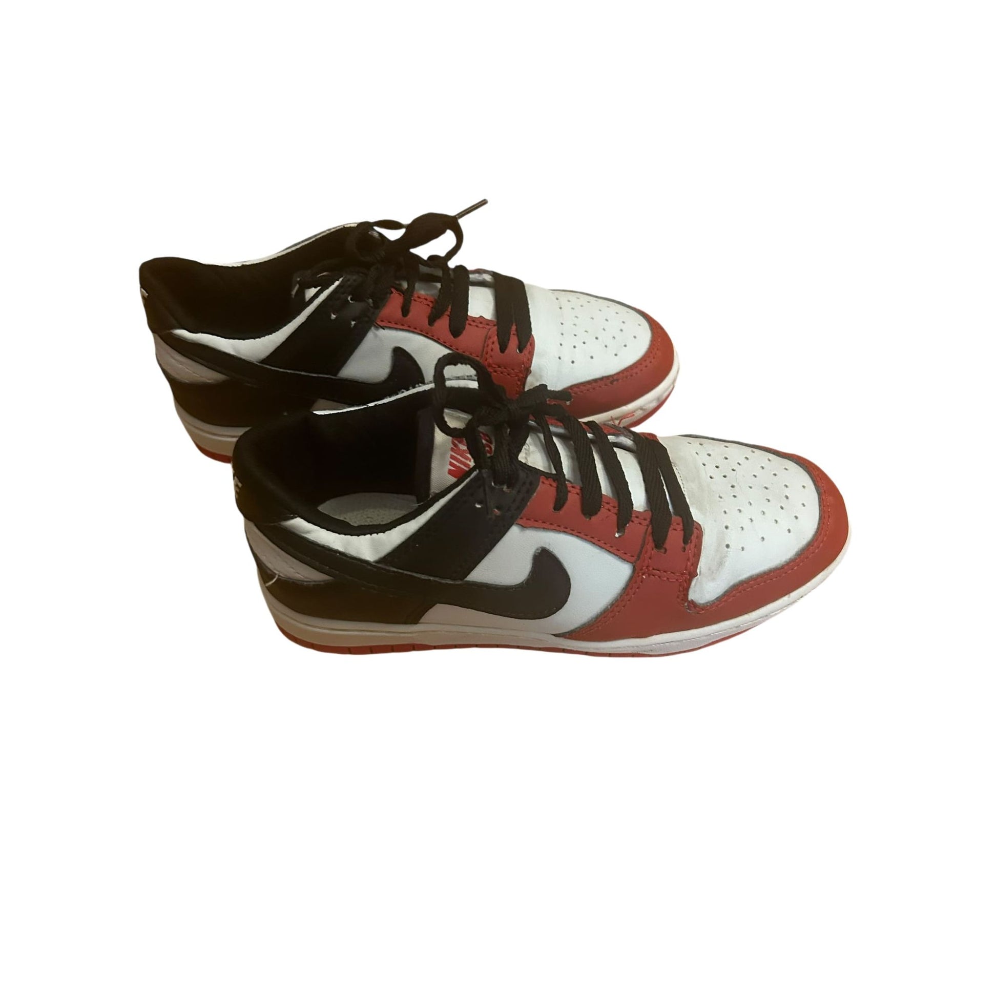 Nike Dunk Low in Rot-Weiß, Größe 37,5