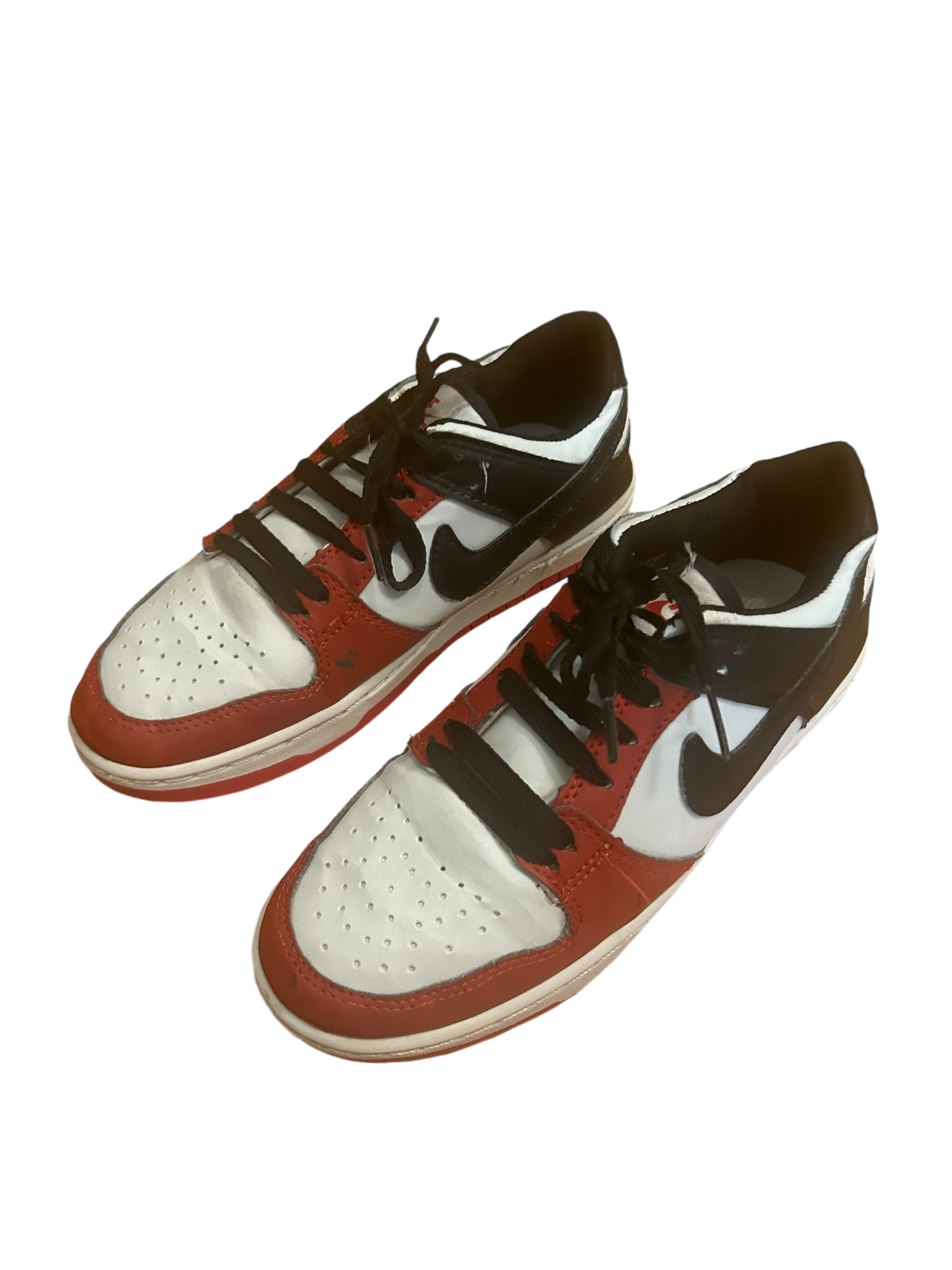 Nike Dunk Low in Rot-Weiß, Größe 37,5