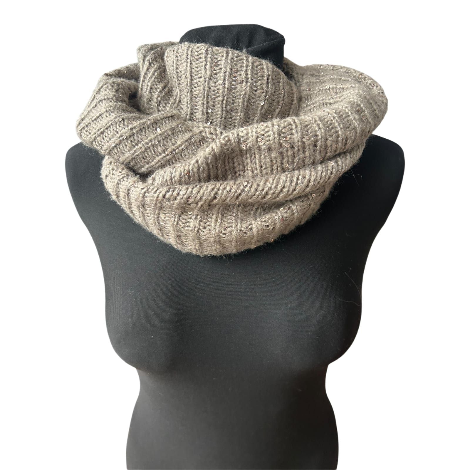 Sehr breiter Damen Loop Schal gestrickt weich mit Pailletten Herbst Winter