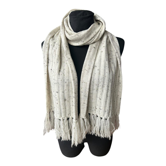 Damen Schal weich beige wollig mit Fransen gestrickt klassisch Herbst Winter