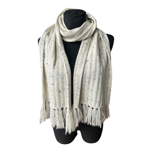 Damen Schal weich beige wollig mit Fransen gestrickt klassisch Herbst Winter