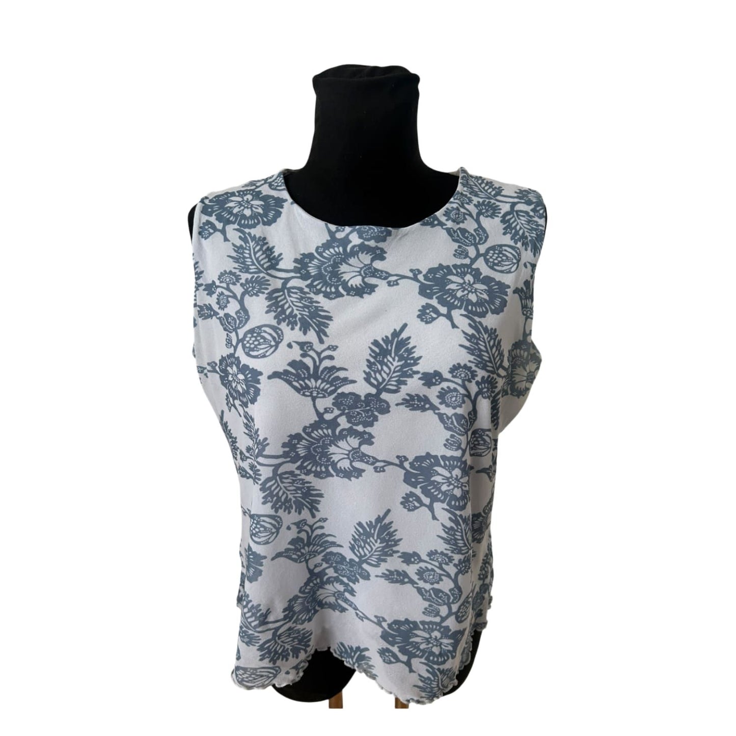 Aigner Bluse Damen Gr 44 Hellblau Blumen Made in Italy Elegant Luxus Chic