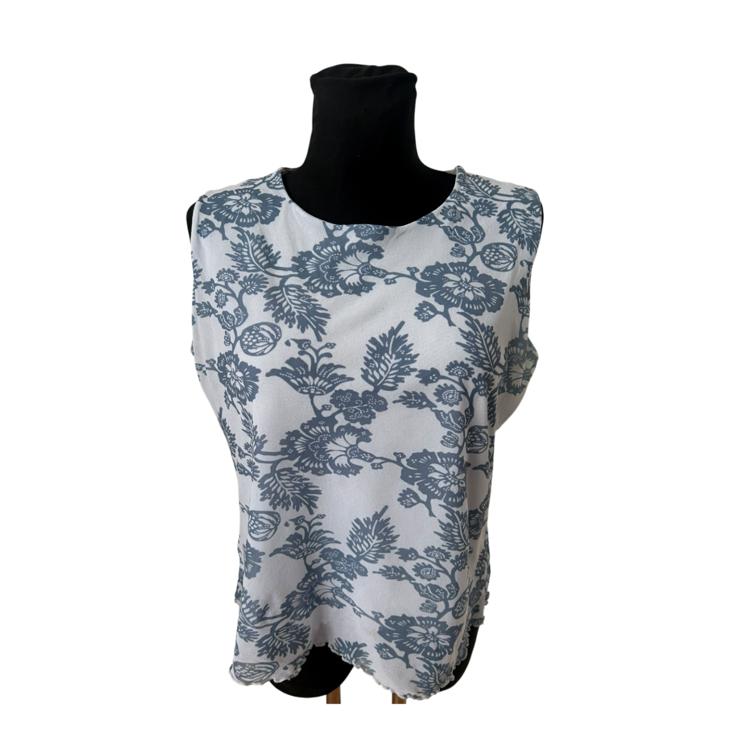 Aigner Bluse Damen Gr 44 Hellblau Blumen Made in Italy Elegant Luxus Chic