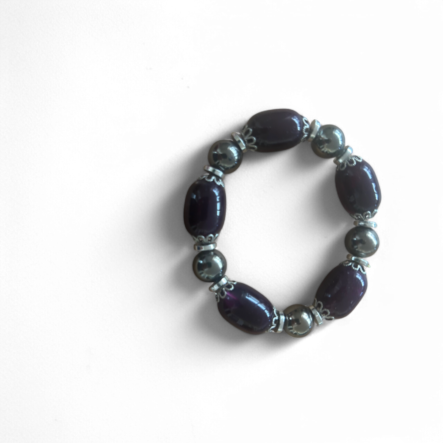 Elegantes Elastikarmband mit Silber Akzenten Elegant