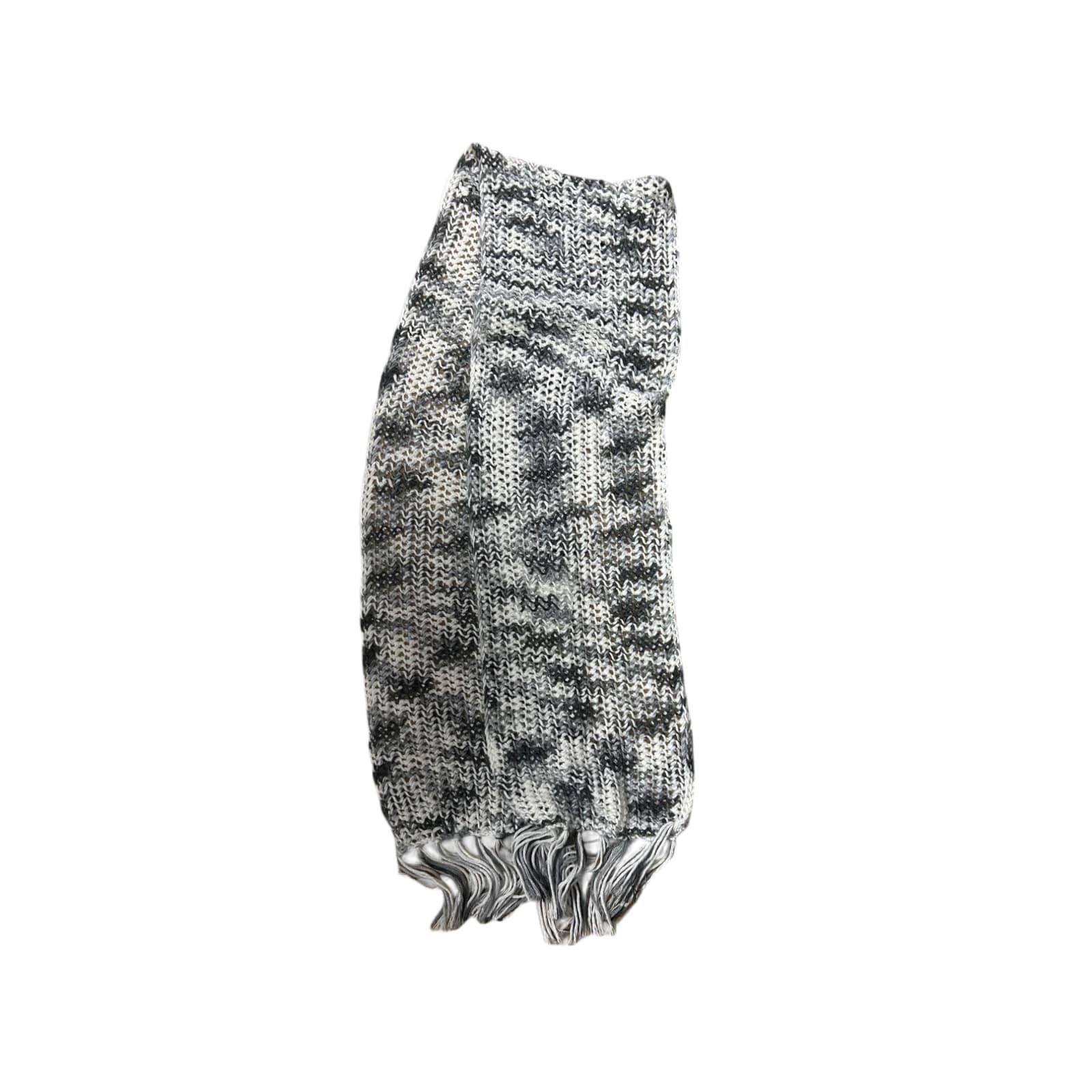 🧣 Pure Panda Schal Schwarz-Weiß 140x20 cm – Fransenlook 🧣