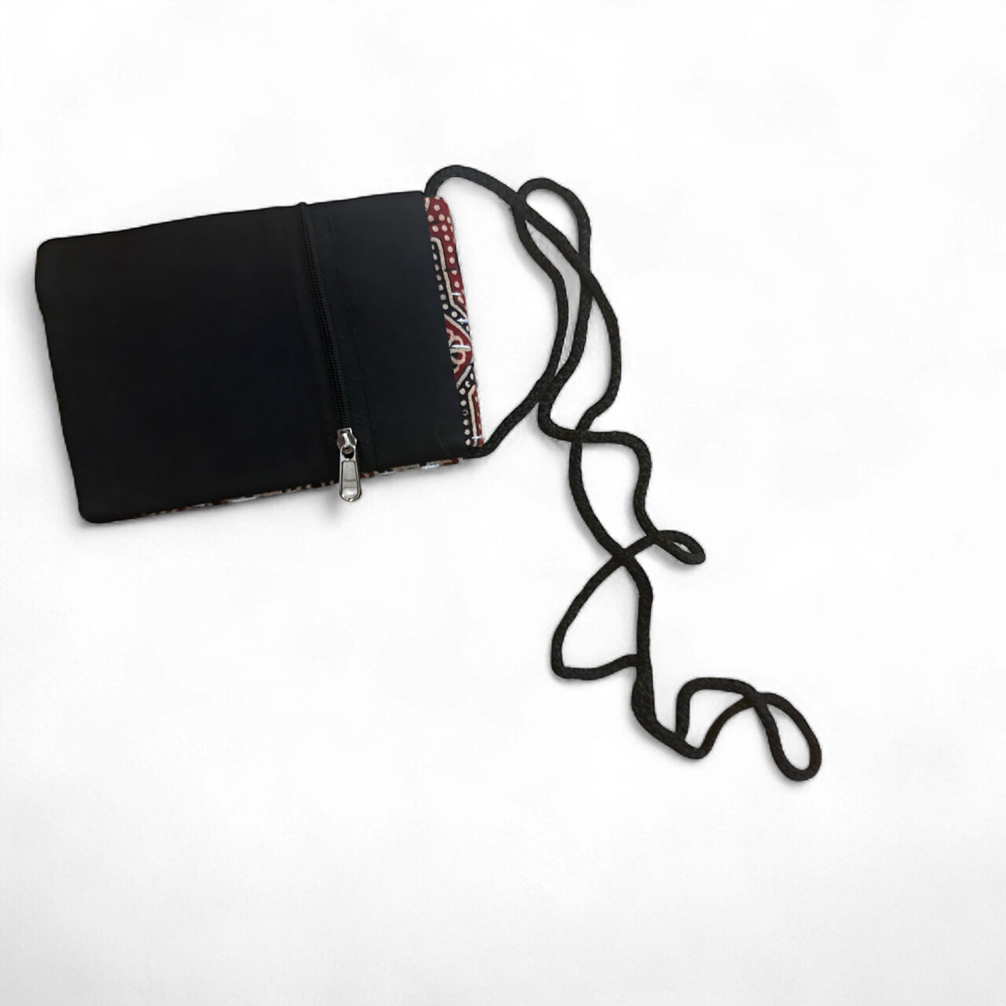 📱 Handytasche mit Ethno-Muster – leicht & sicher mit Klettverschluss 🎒✨