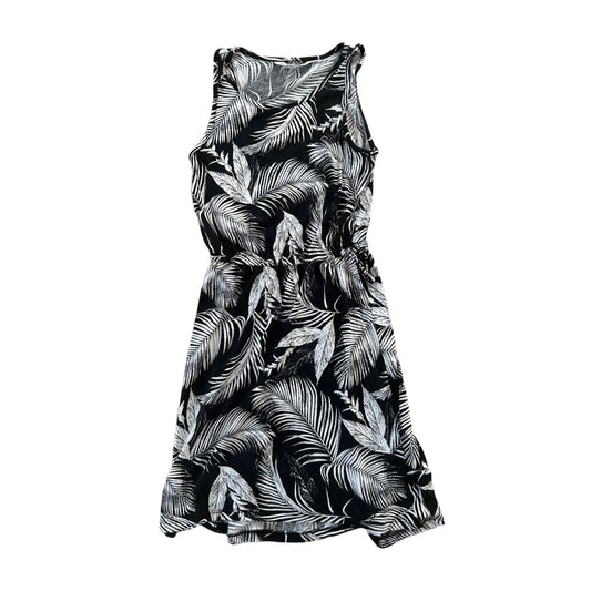 🪴 H&M Sommerkleid Gr. 134/140 Schwarz Weiß – Palmenmuster 🌿