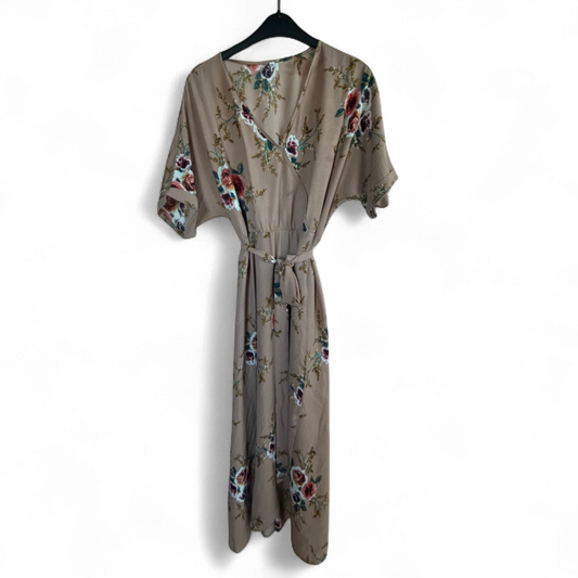 Kleid Damen Dress Maxikleid Gr. 6XL Taupe Blumen Wickeloptik Gürtel Boho Elegant