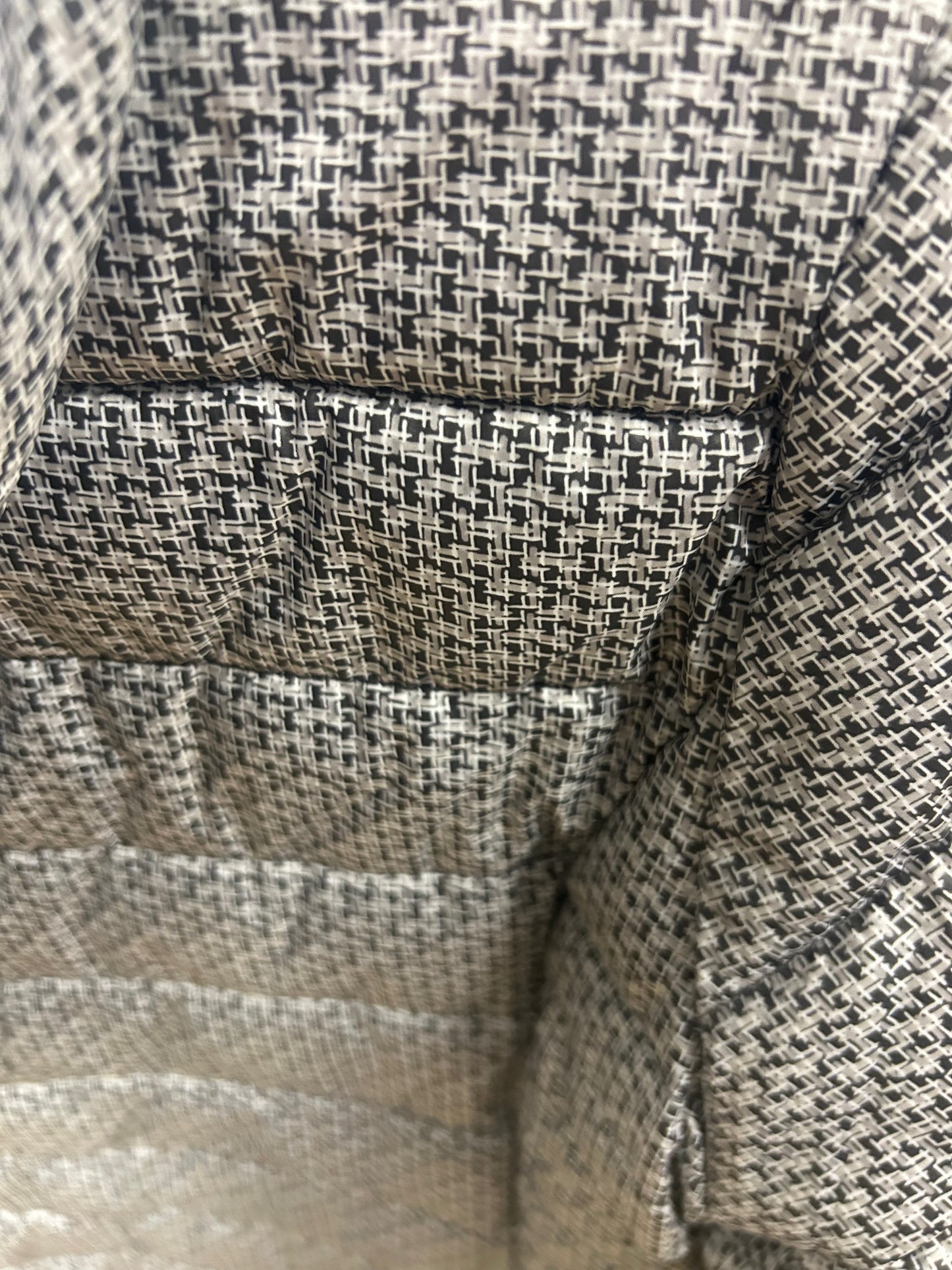 Janina Damenjacke Gr 36 Grau Muster Kapuze Steppjacke Gefüttert 62 cm