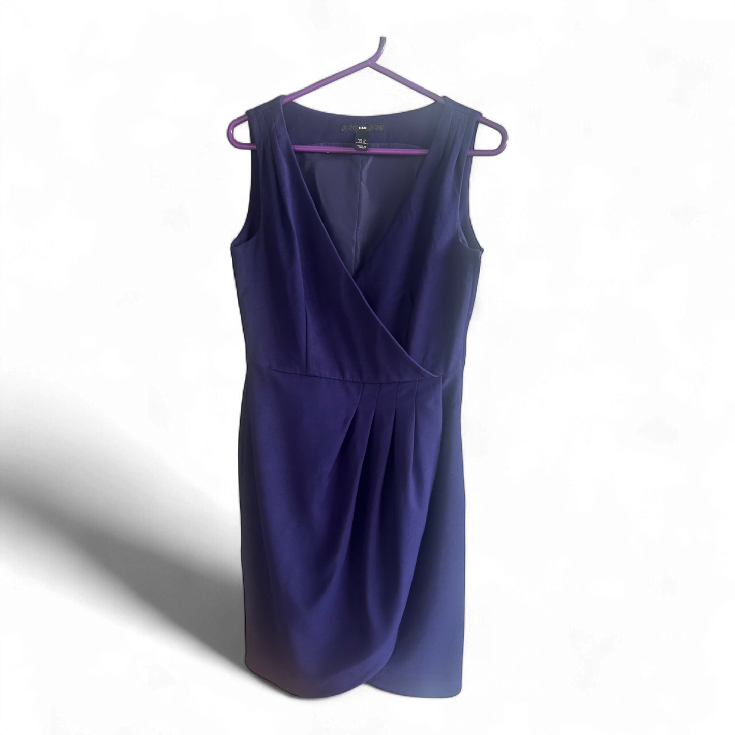 H&M Kleid Damen Dress Damenkleid Gr. 36 Violett Etui Ärmellos Wickeloptik Elegant