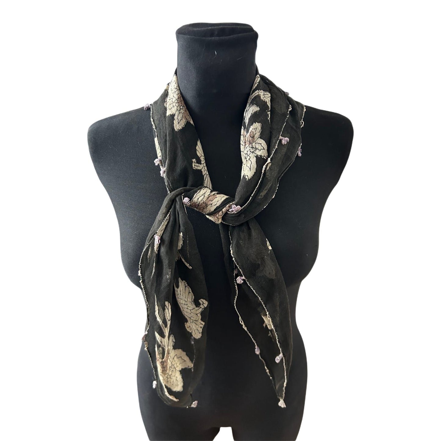 Wunderschönes Damen Tuch Schwarz Blumen Baumwollmix 80 x 80 cm Elegant